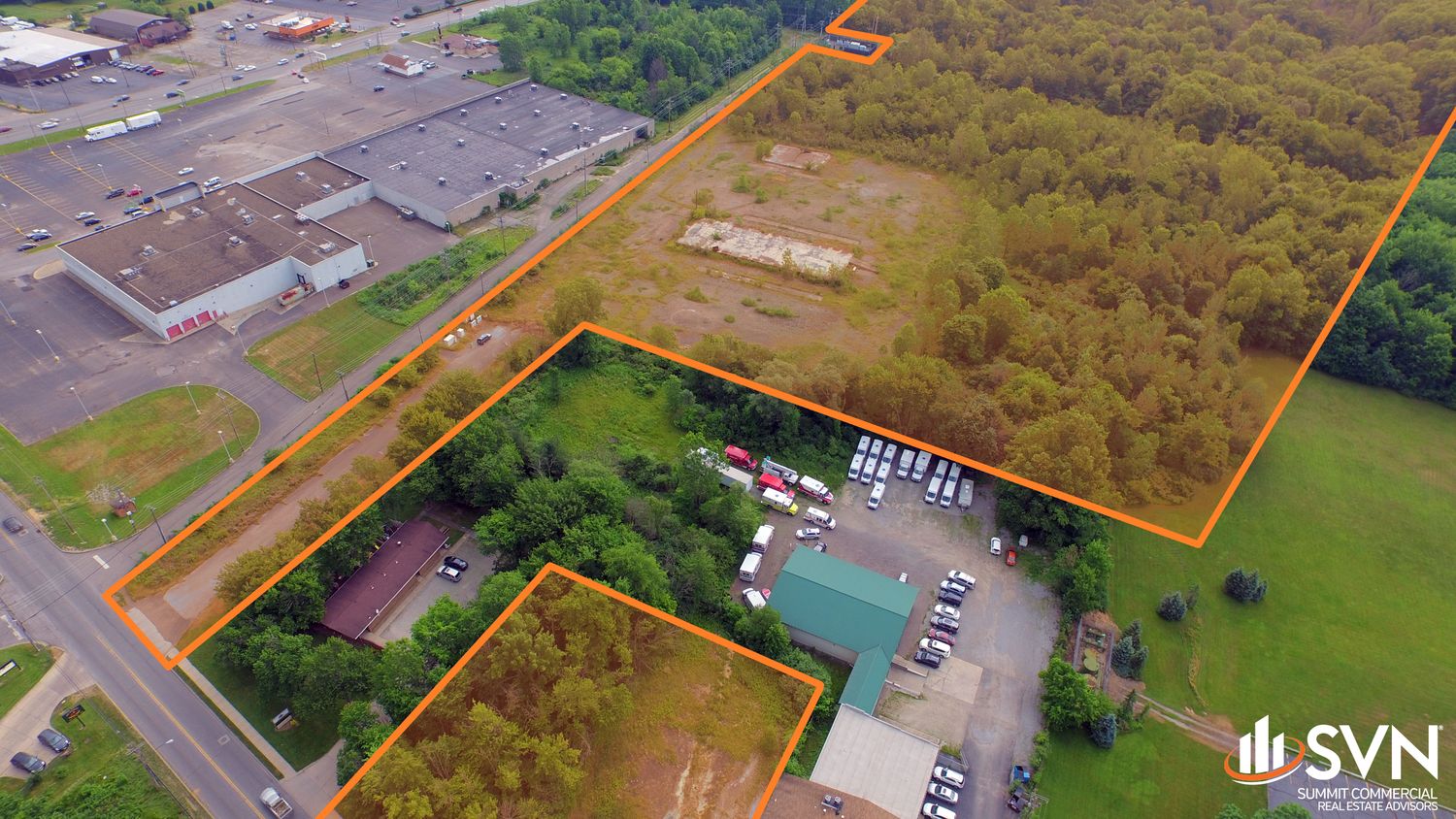 1477 North Road SE, Niles, OH 44446